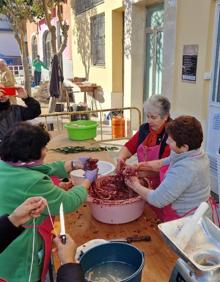 Imagen secundaria 2 - Éxito de asistencia en la Primera Matanza Didáctica de Calamonte