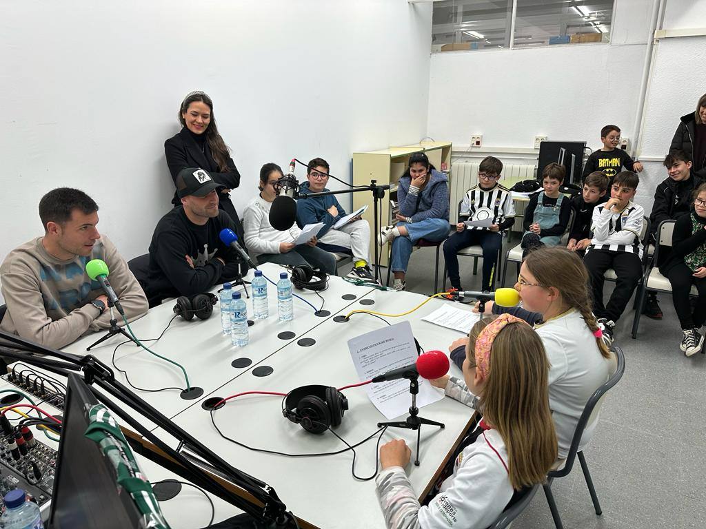 Entrevista de alumnos del López de Vega a jugadores del Badajoz. 