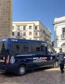 Imagen secundaria 2 - Almendralejo: Operación Galgo: 200 policías, 22 registros, siete armas, dos kilos de cocaína, cinco de hachís y 100.000 euros
