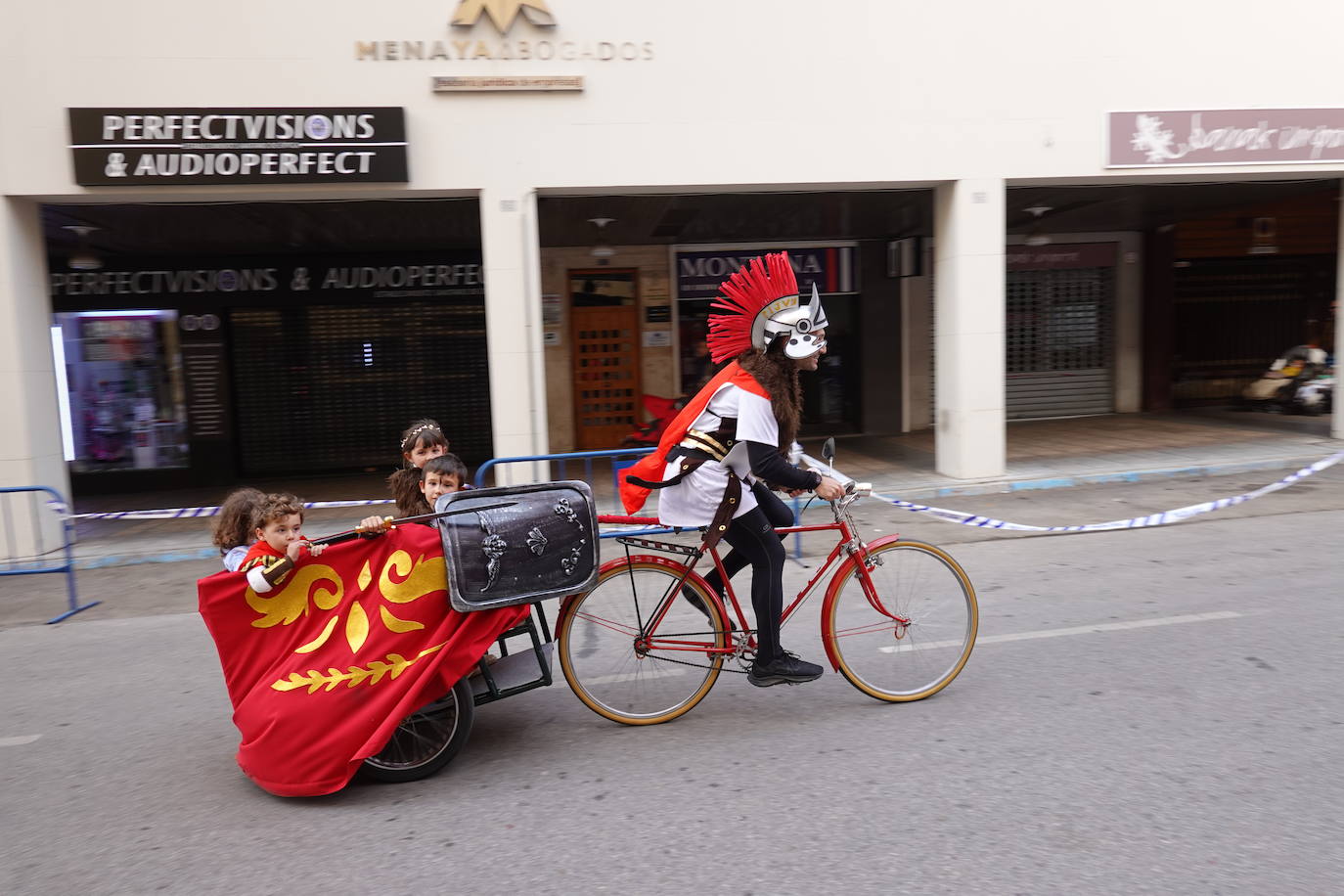 Fotos: Así celebra Badajoz su sábado de Carnaval