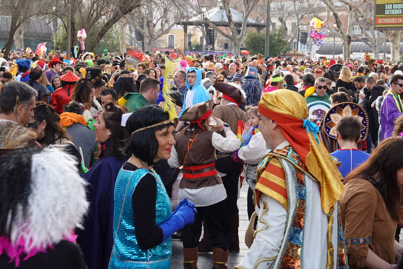 Fotos: Así celebra Badajoz su sábado de Carnaval