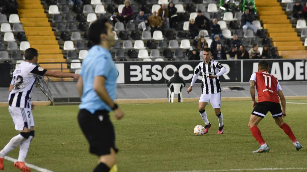 Imágenes del partido entre el Badajoz y el Sanse 