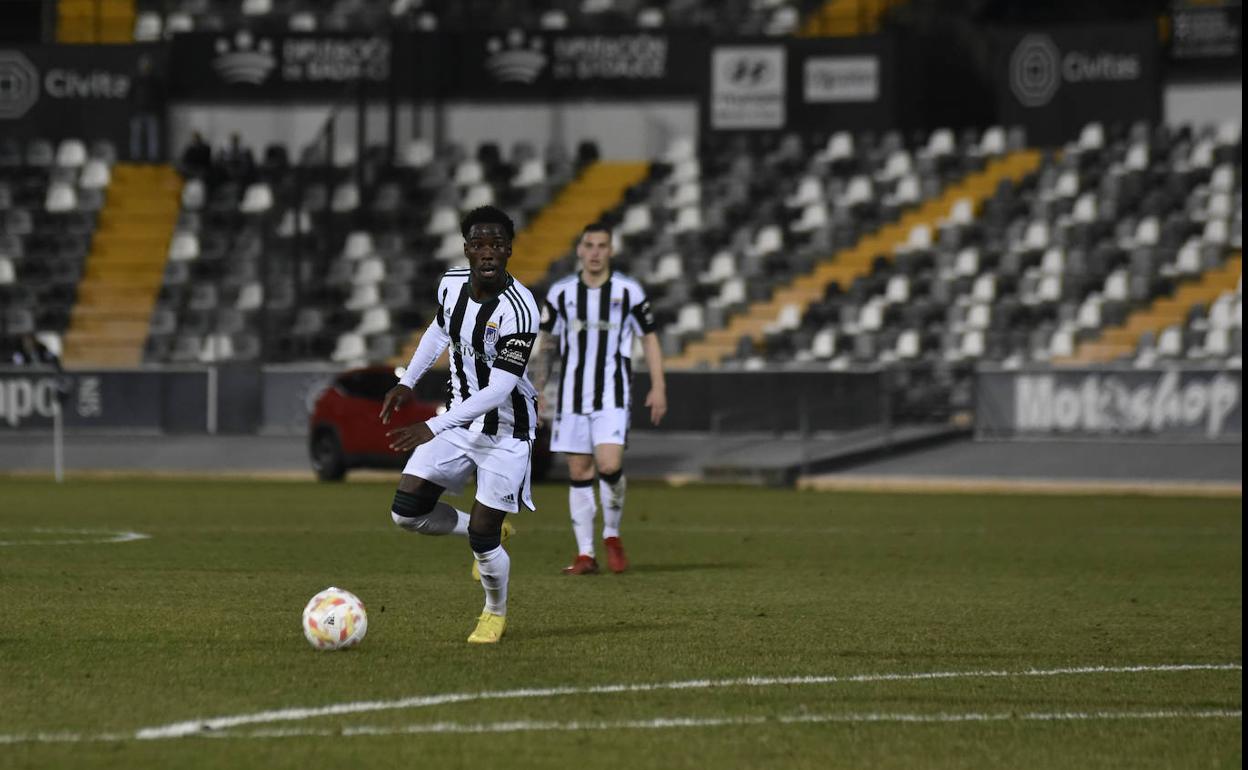 Adilson en el duelo de este sábado ante el Sanse. 