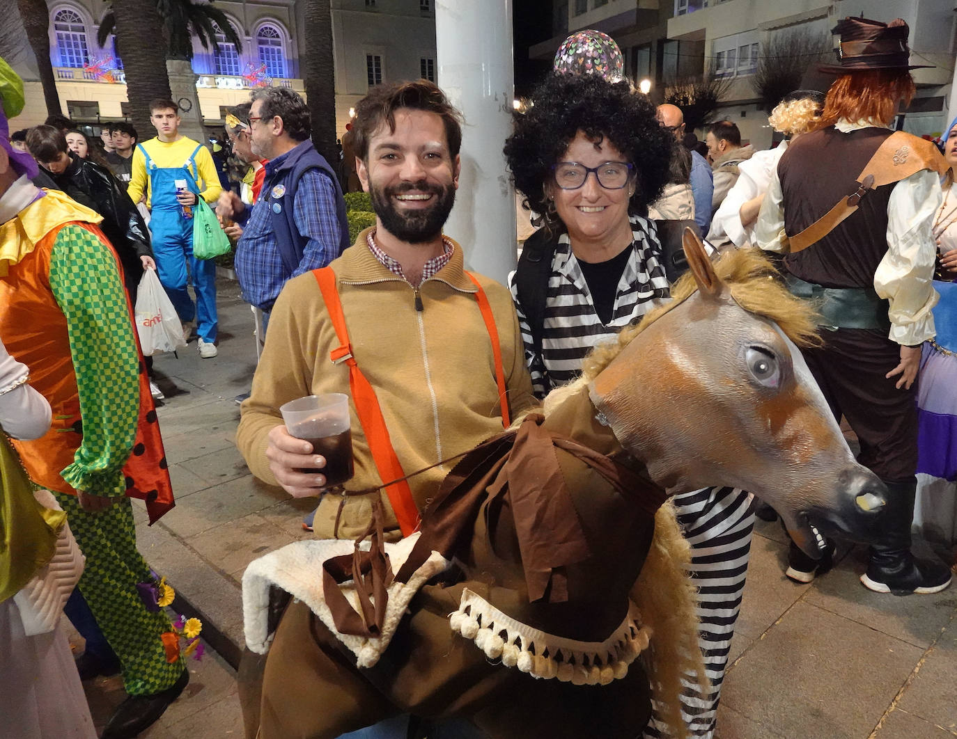 Fotos: Carnaval | Imágenes de la noche de sábado en Badajoz