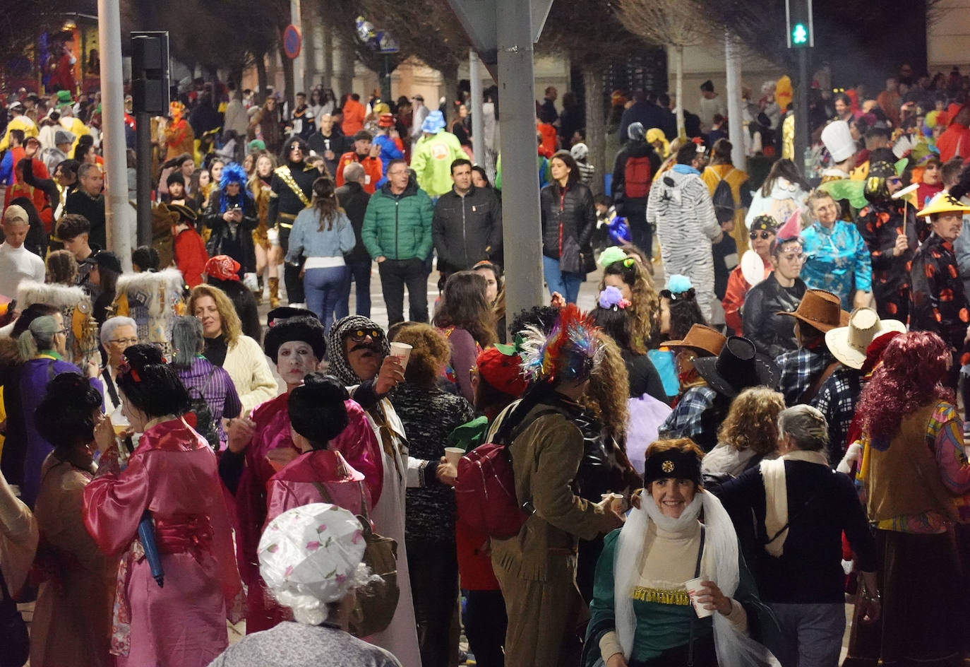 Fotos: Carnaval | Imágenes de la noche de sábado en Badajoz