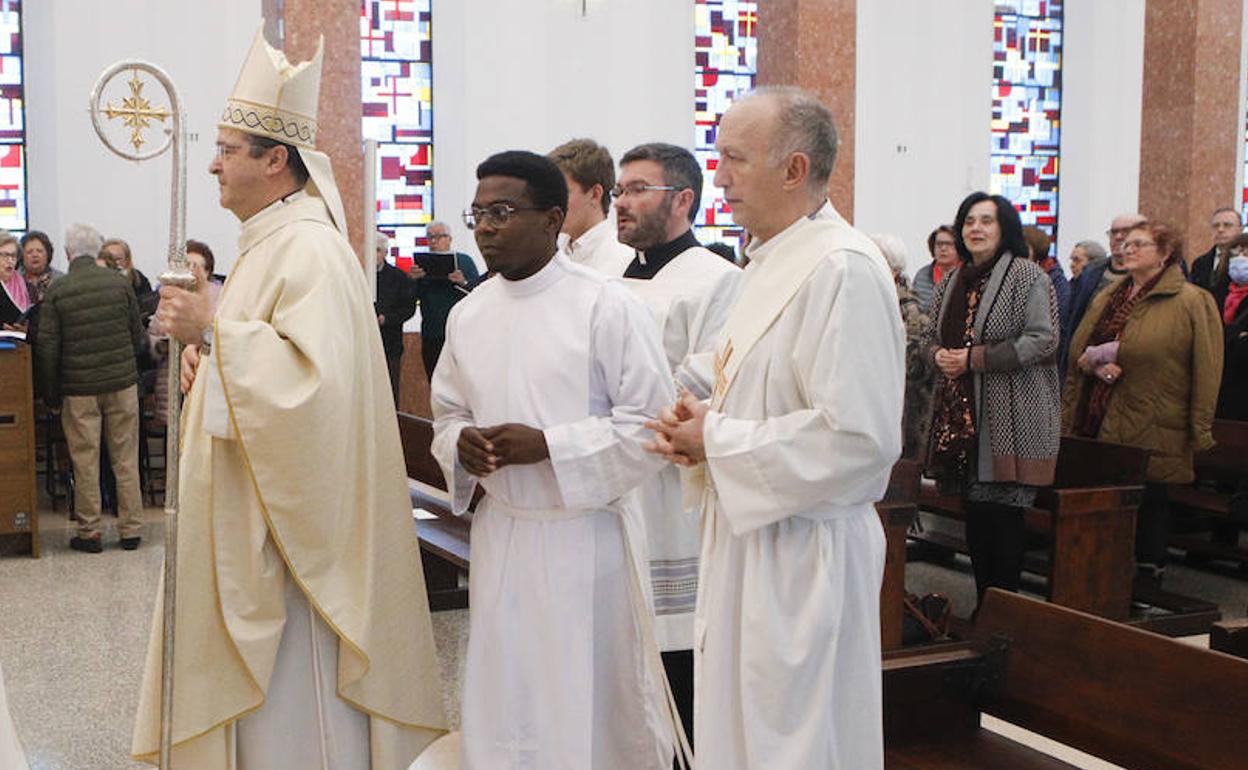 Jesús Pulido, este lunes durante la celebración de la misa oficiada en el Seminario. 