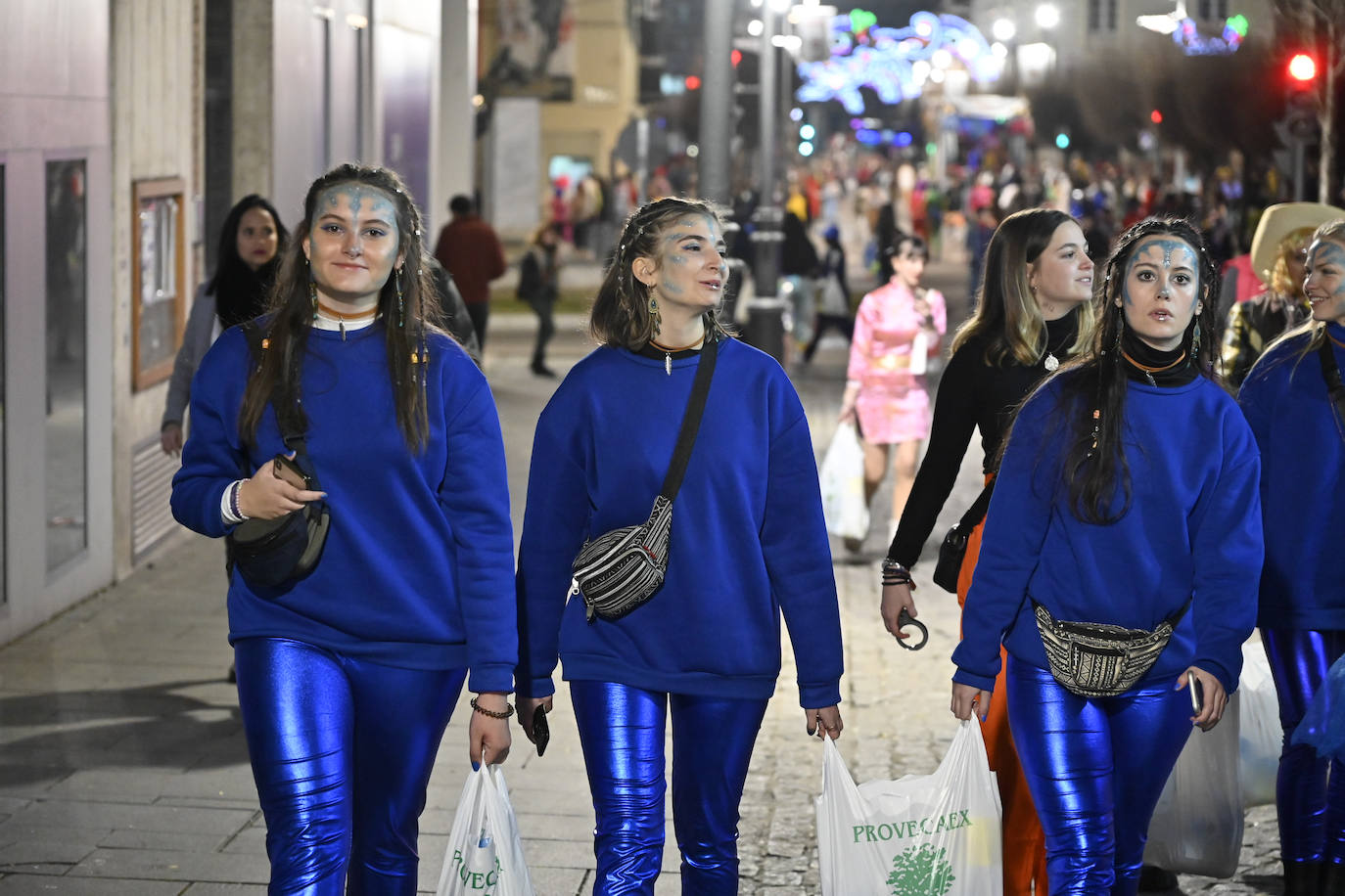 Fotos: Así se vive el lunes de carnaval en Badajoz