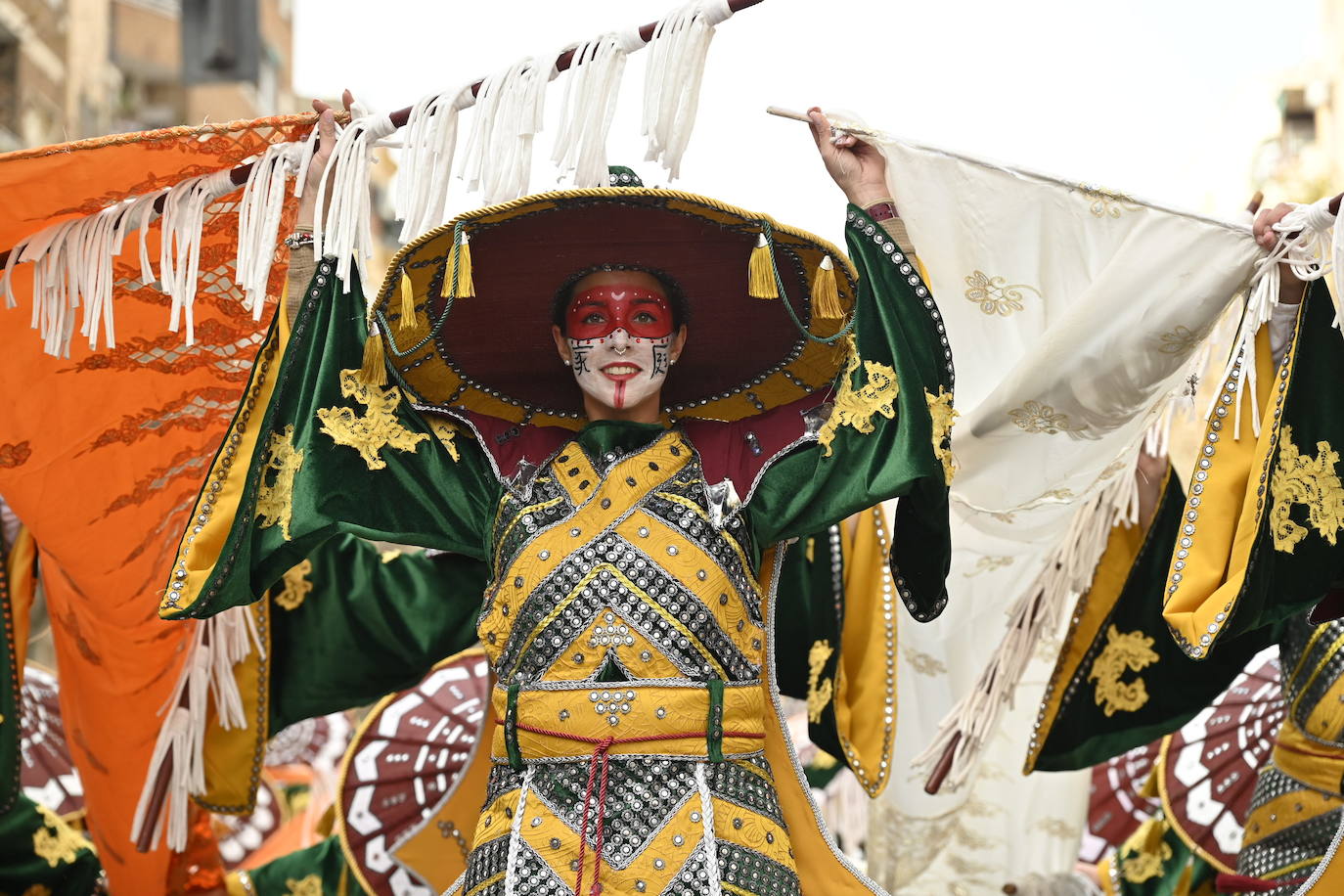 Fotos: Badajoz | San Roque acoge el tradicional Entierro de la Sardina y el desfile de comparsas del martes de Carnaval