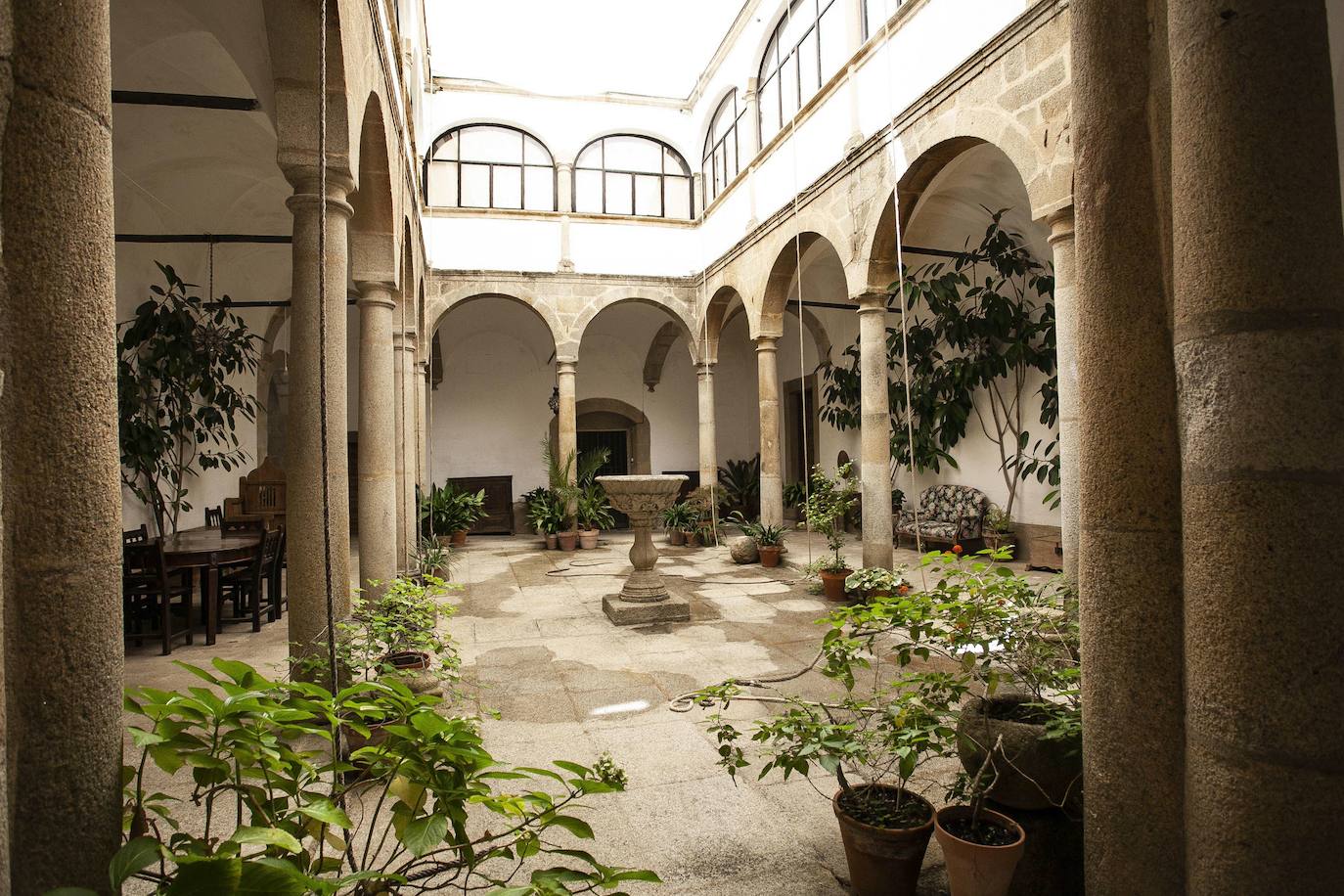 Patio interior del Palacio de Ovando.