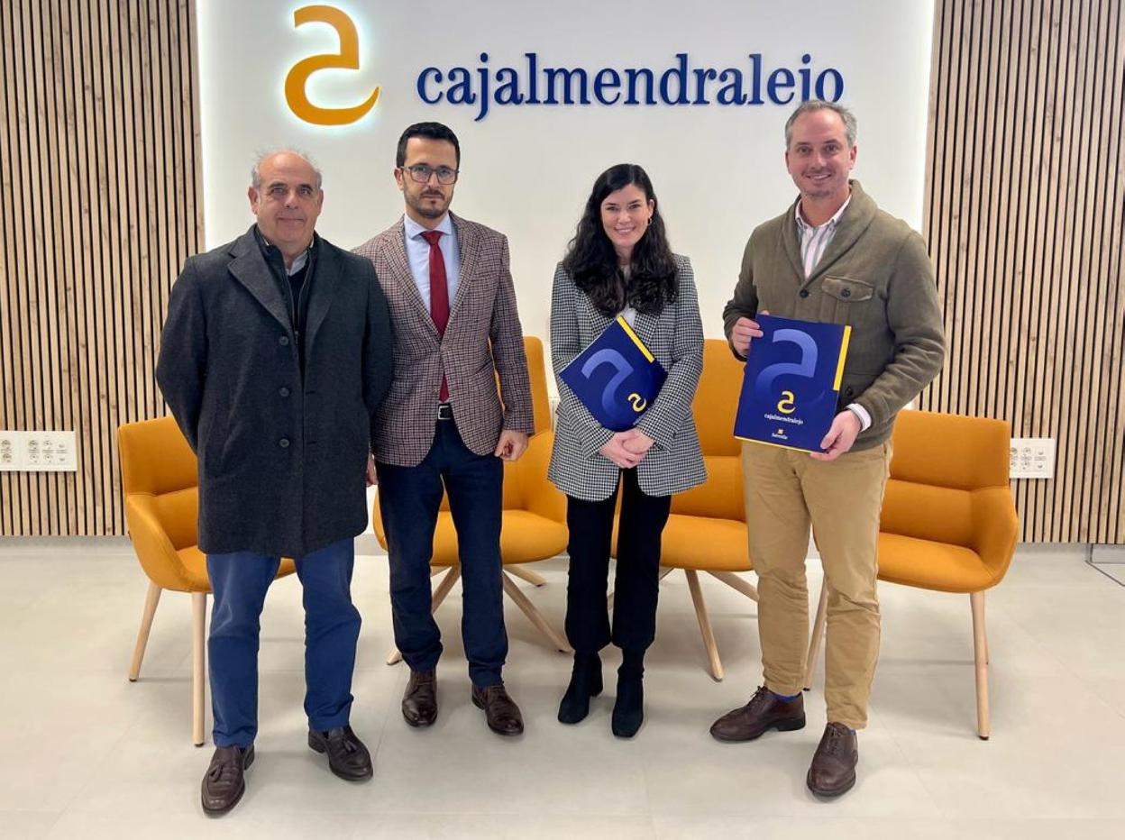 Renovado el acuerdo de colaboración con Cajalmendralejo