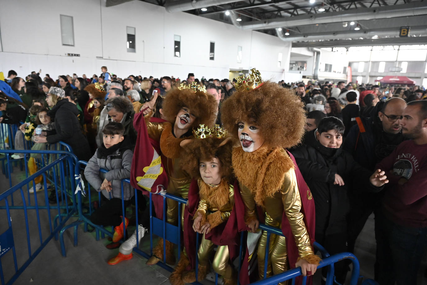 Miembros del grupo menor Carnavalitis. 