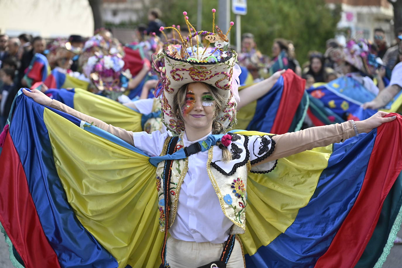 Fotos: Desfile de comparsas de Valdepasillas, en imágenes