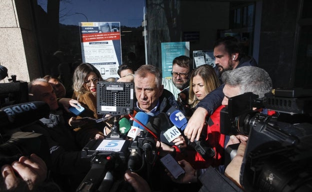 José Polo, este lunes a su salida de la Audiencia Provincial de Cáceres. 