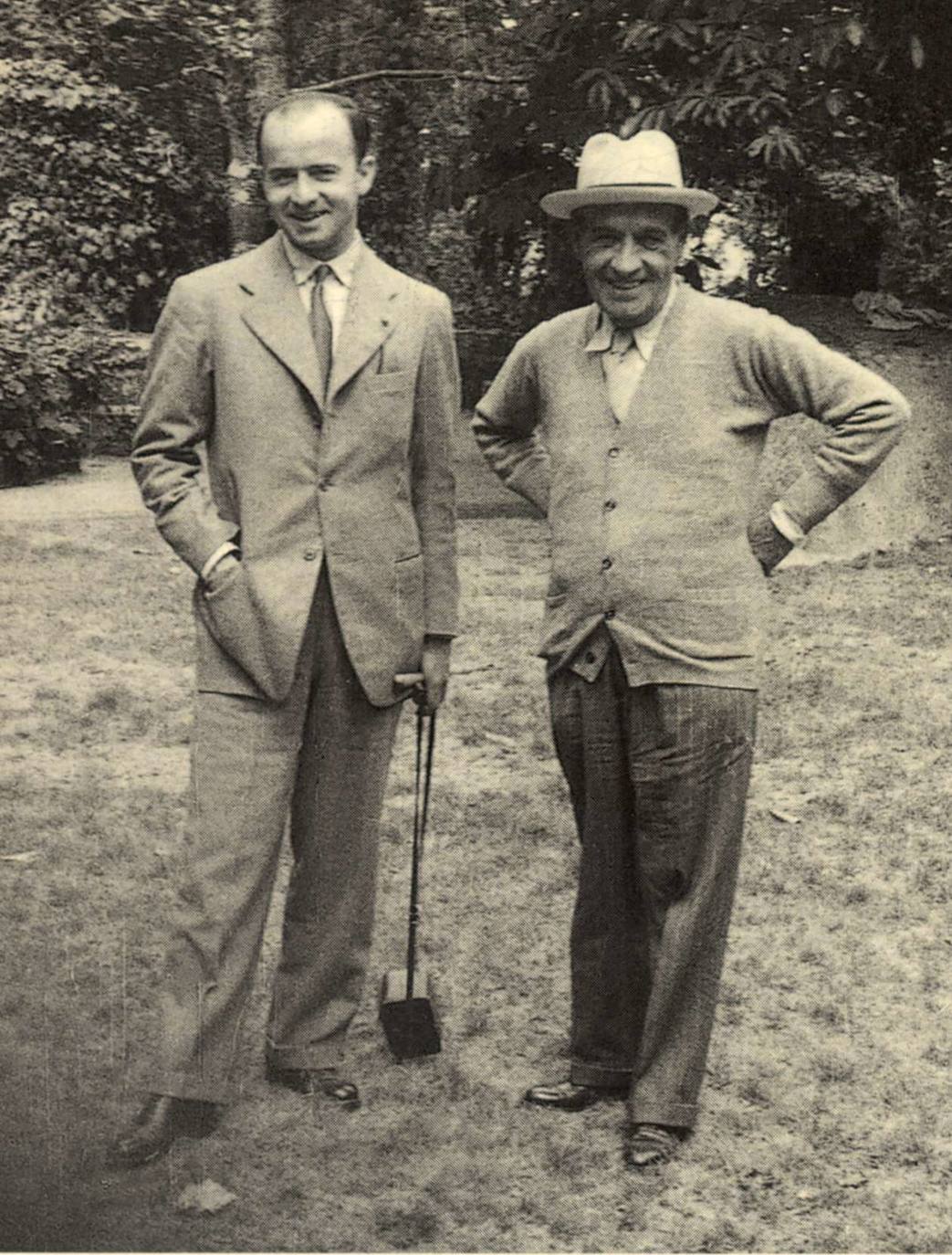 José Ortega Spottorno y su padre José Ortega y Gasset en 1943 en Sintra (Portugal)