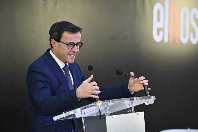 Miguel Ángel Gallardo, presidente de la Diputación de Badajoz, durante su intervención en el acto. 