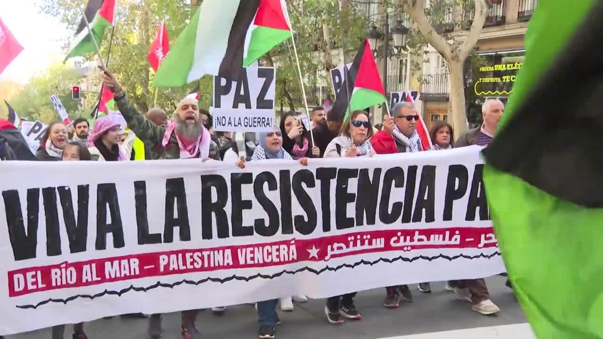 Cientos de manifestantes se congregan en Madrid en solidaridad con Palestina