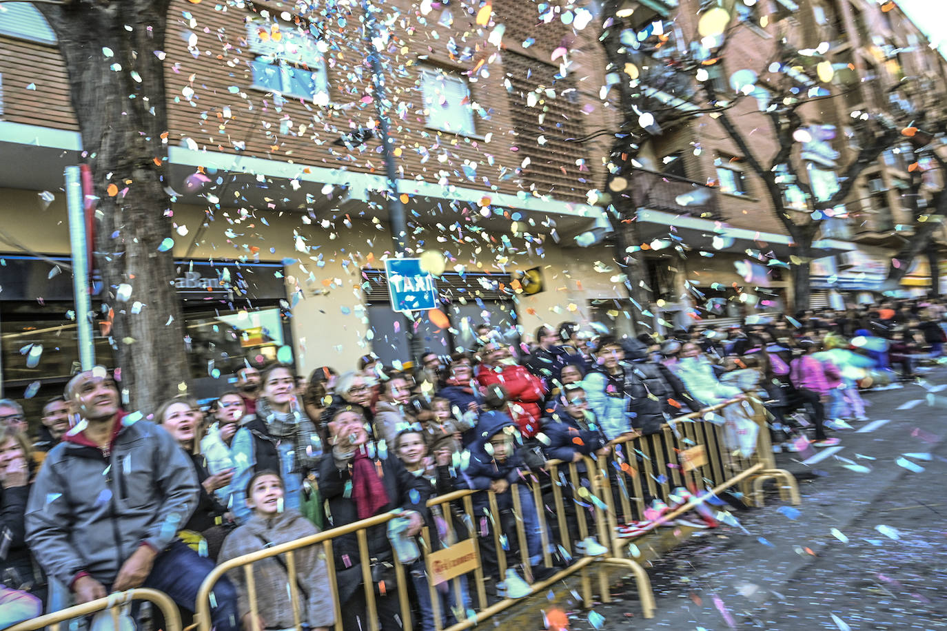 Búscate en la cabalgata de los Reyes Magos de Badajoz (II)