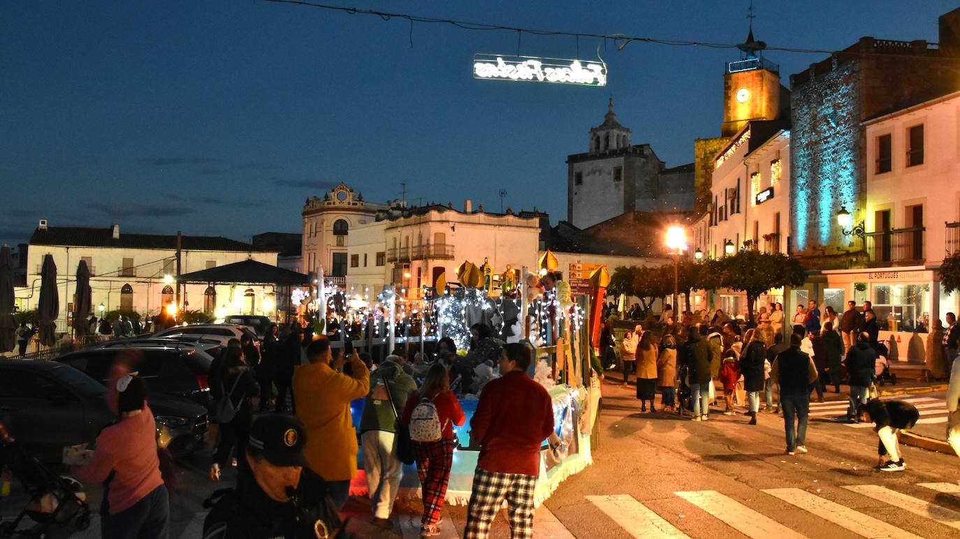 Los Magos de Oriente llenan Alburquerque de ilusión