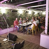 Concierto veraniego en el Mastropiero, un local que cambia de manos.