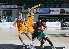 Gantt en una acción del choque de la pasada semana en el Multiusos frente al Oviedo.