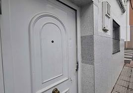 Marcas en la puerta de la vivienda que fue registrada en el barrio de San Juan en Mérida.