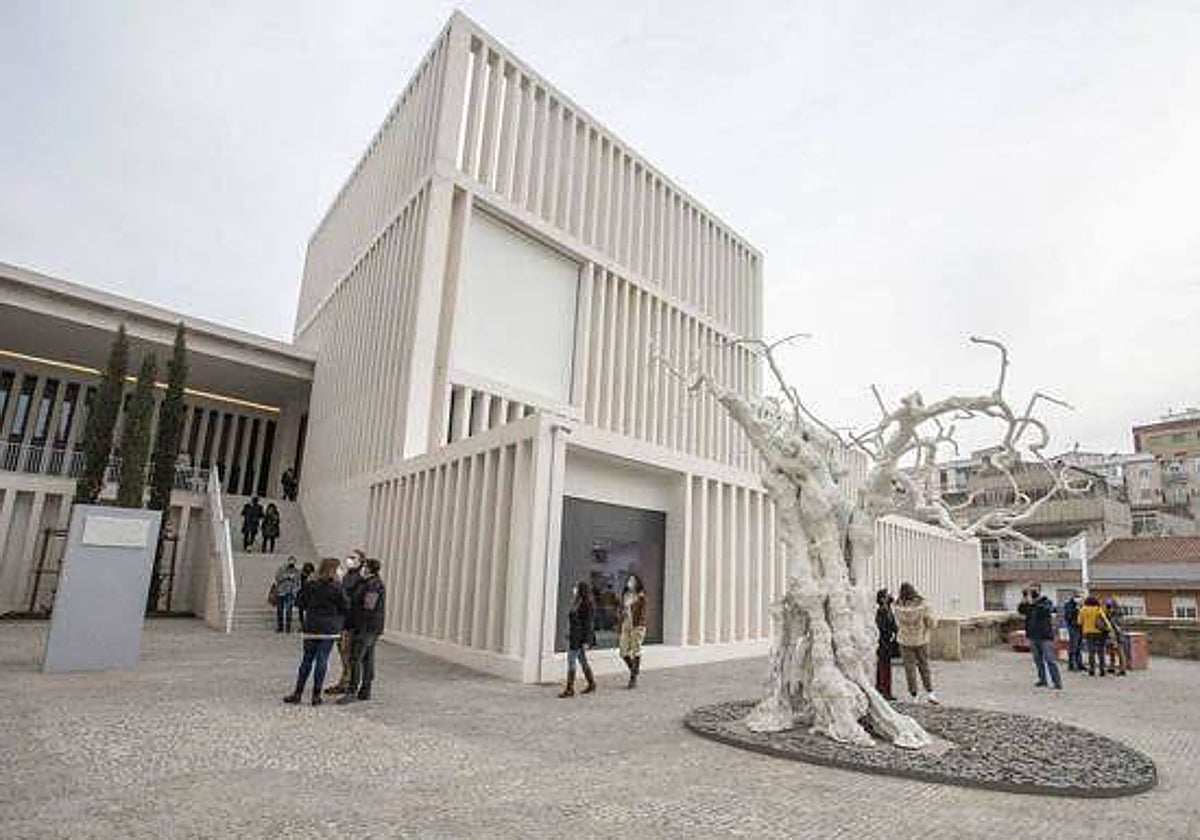 La arquitectura de vanguardia centra el paso de Cáceres por Fitur.