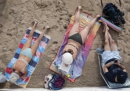 Fiesta en el sector turístico