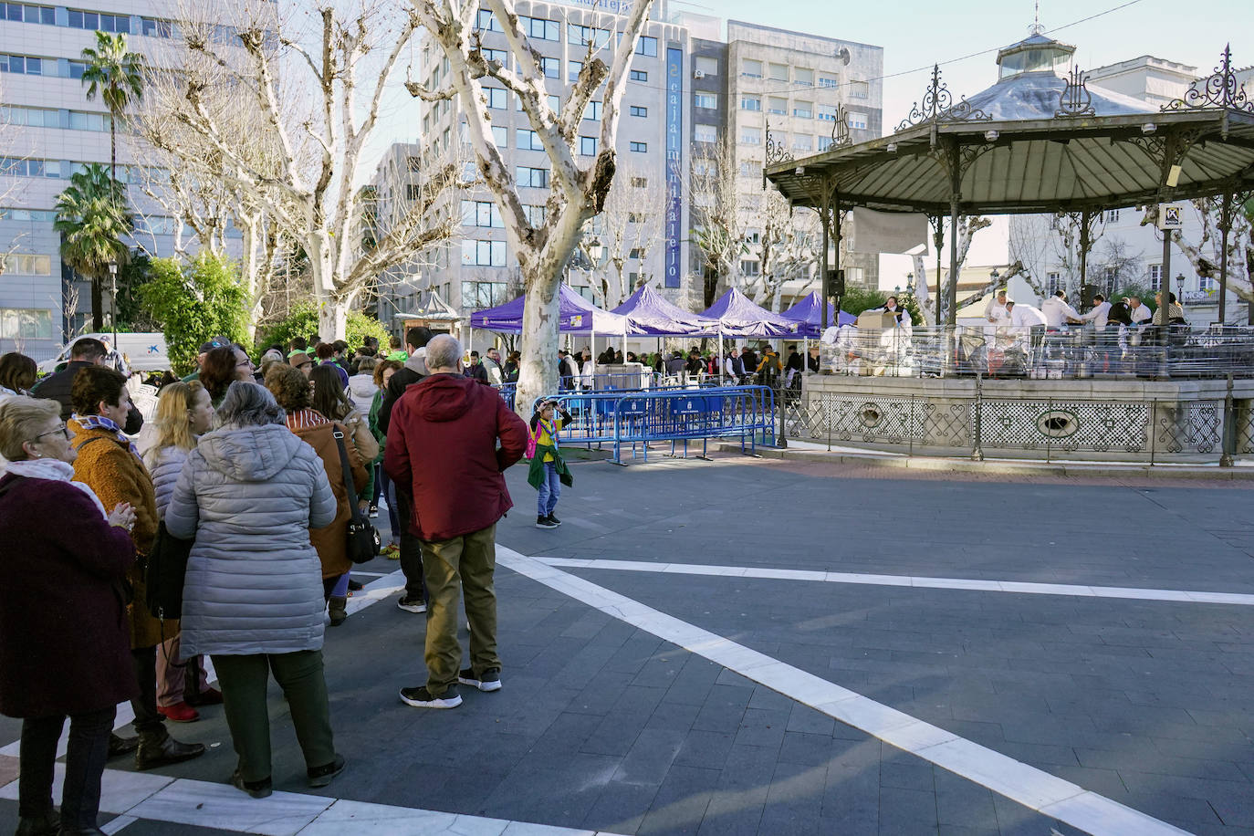 2.500 raciones de migas solidarias en Badajoz