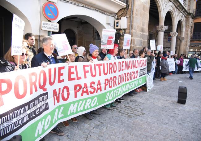 Más de un centenar de personas han reivindicado en Plasencia la vuelta del tren Ruta d ela Plata.