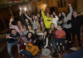 Las Espartanas en su local de ensayo.