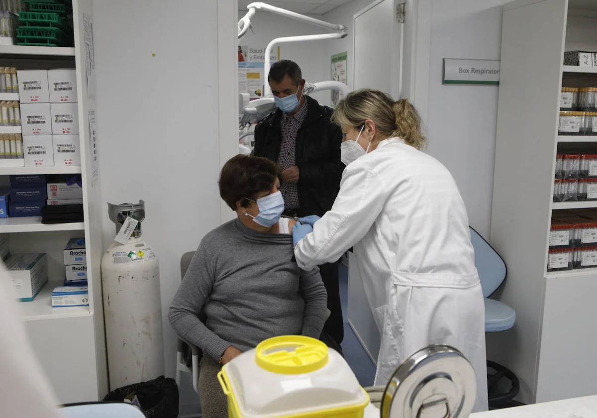 Extremadura ends walk-in vaccinations, administers 6,000 doses of influenza and COVID-19 vaccines