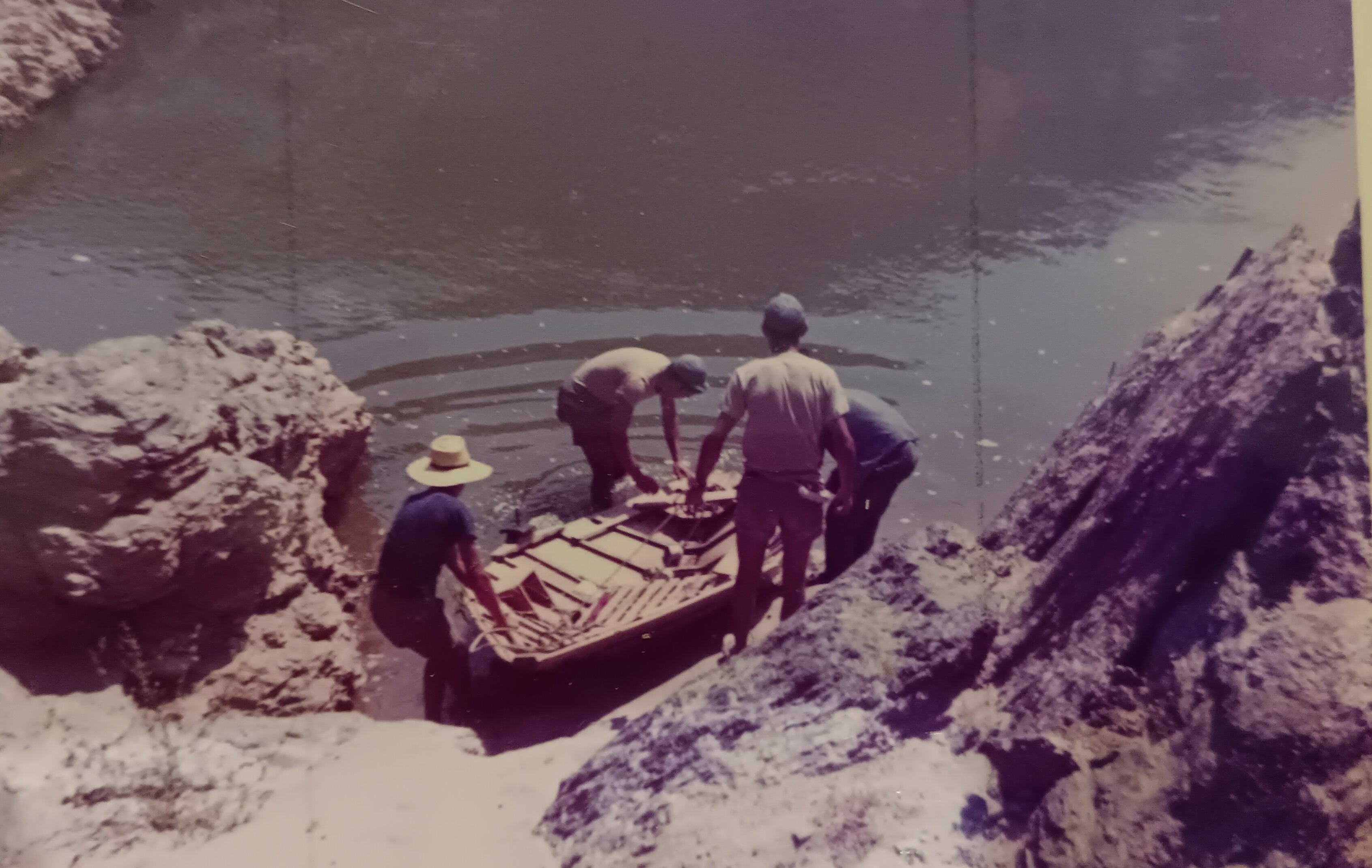 La barca romboédrica era típica del Guadiana debido a su escaso calado para navegar en un cauce de poca profundidad. 