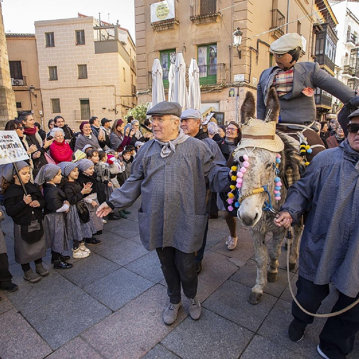 El tradicional burro de las Lavanderas peligra por la Ley de Bienestar Animal