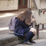 Los partidos respaldan la prohibición de usar los móviles en los centros educativos extremeños