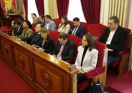 Bancada del PP en la sesión de pleno celebrada este jueves en el Ayuntamiento de Badajoz.