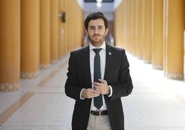 Gabriel Moreno, en la facultad de Derecho, en el campus universitario de Cáceres.