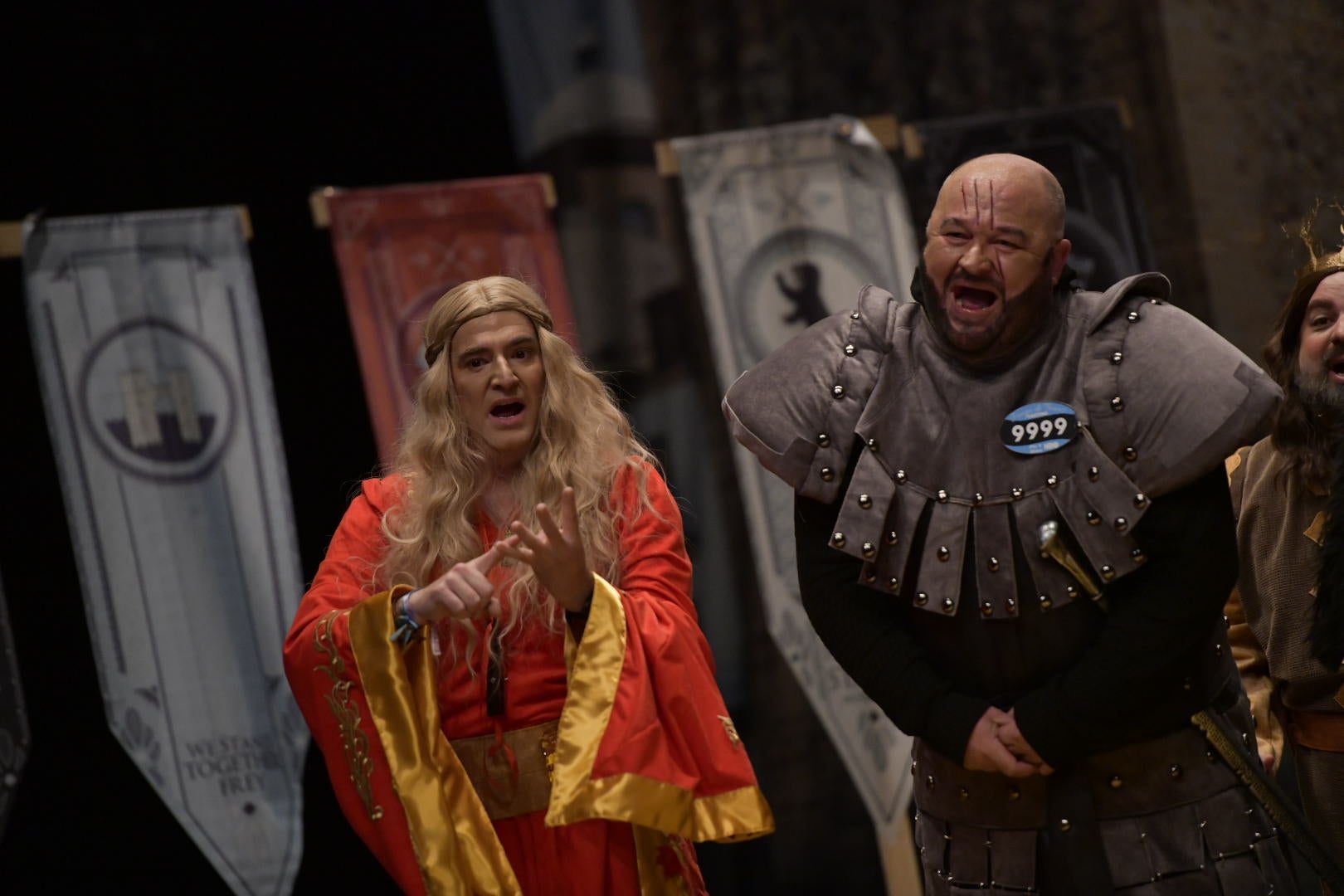 Juego de Tronos grabándose en la plaza Mayor de Cáceres. Genial propuesta de Pa 4 días.