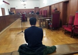 El procesado al inicio del juicio que se celebró en la Audiencia de Badajoz.