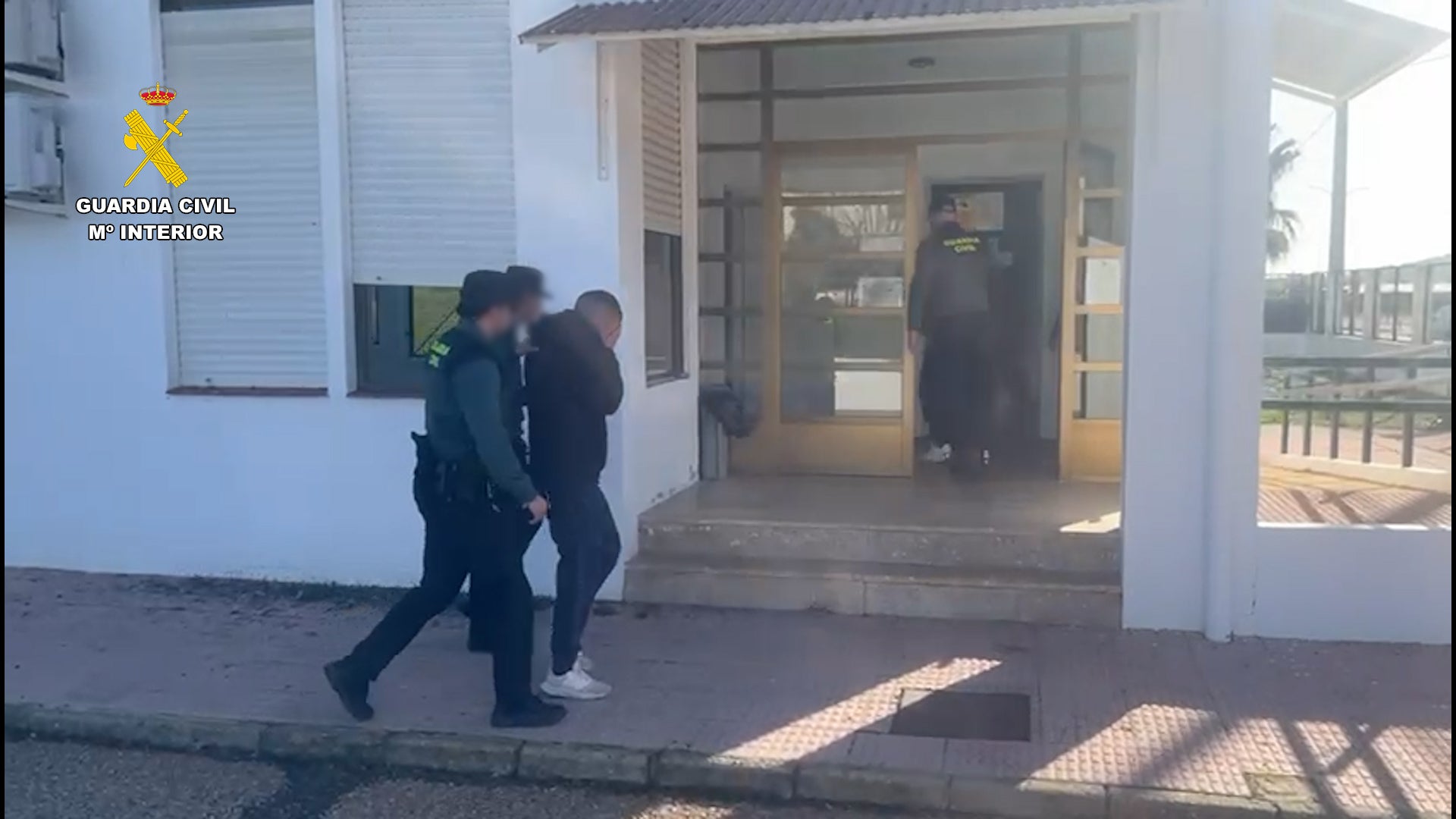 Uno de los detenidos por la Guardia Civil.