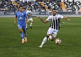 Pablo Gálvez entró en la primera parte ante el Illescas para sustituir a Álex Alegría por lesión.