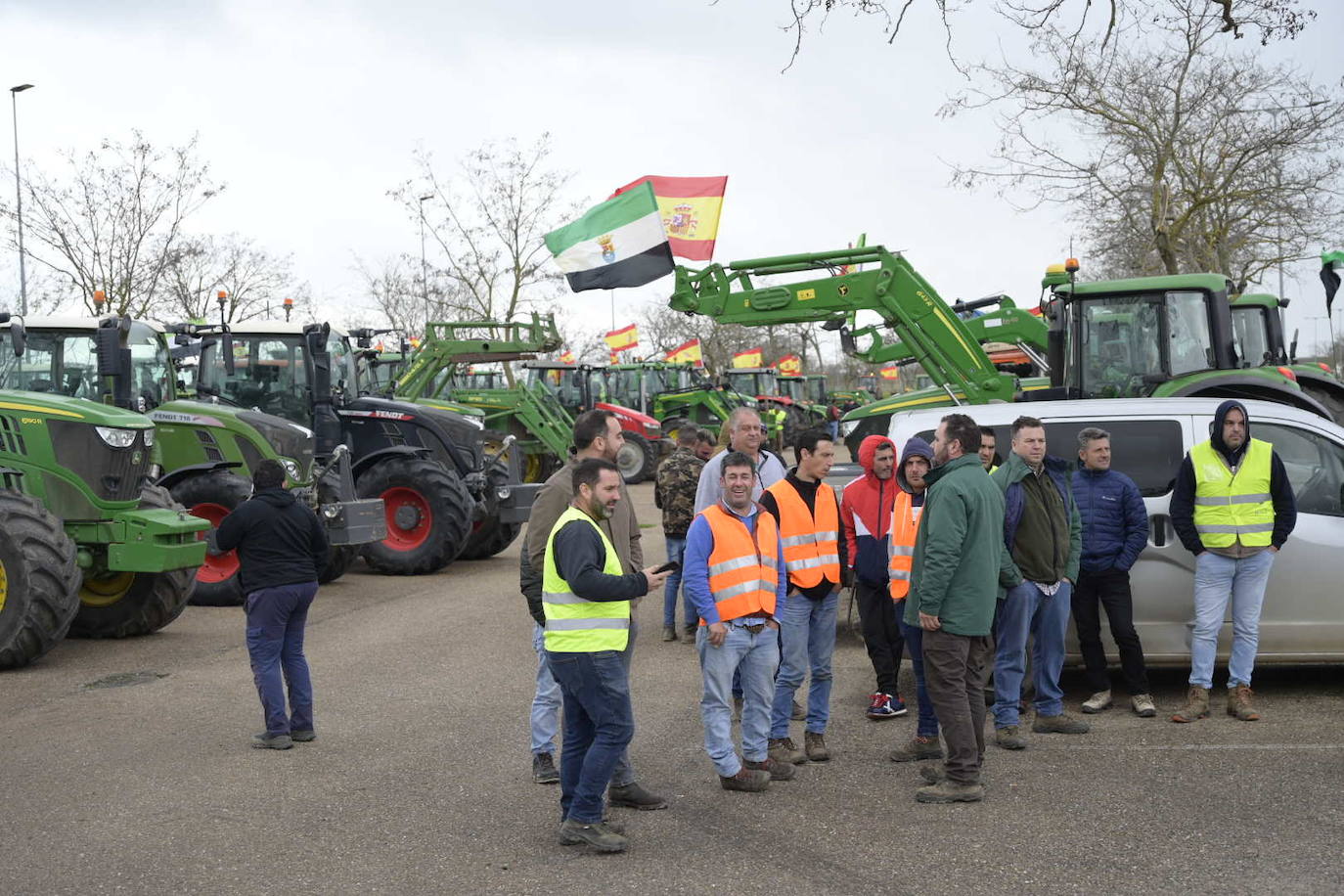 Fotos | Protesta de los agricultores este viernes en Badajoz