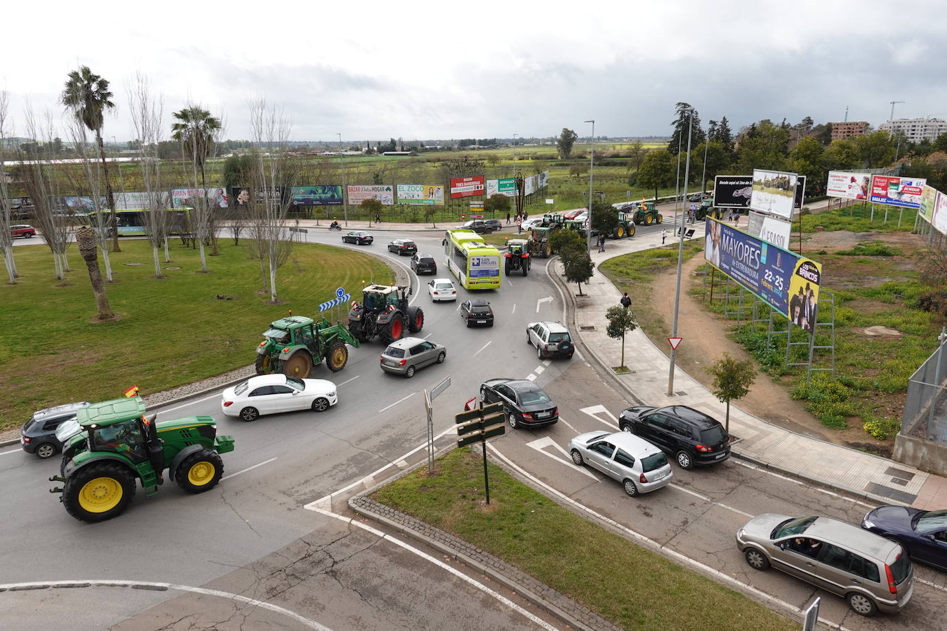 Fotos | Protesta de los agricultores este viernes en Badajoz