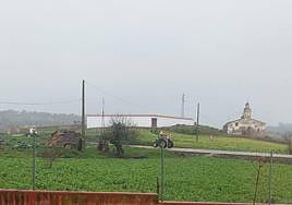 Algunos de los tractores que han circulado por la N435.