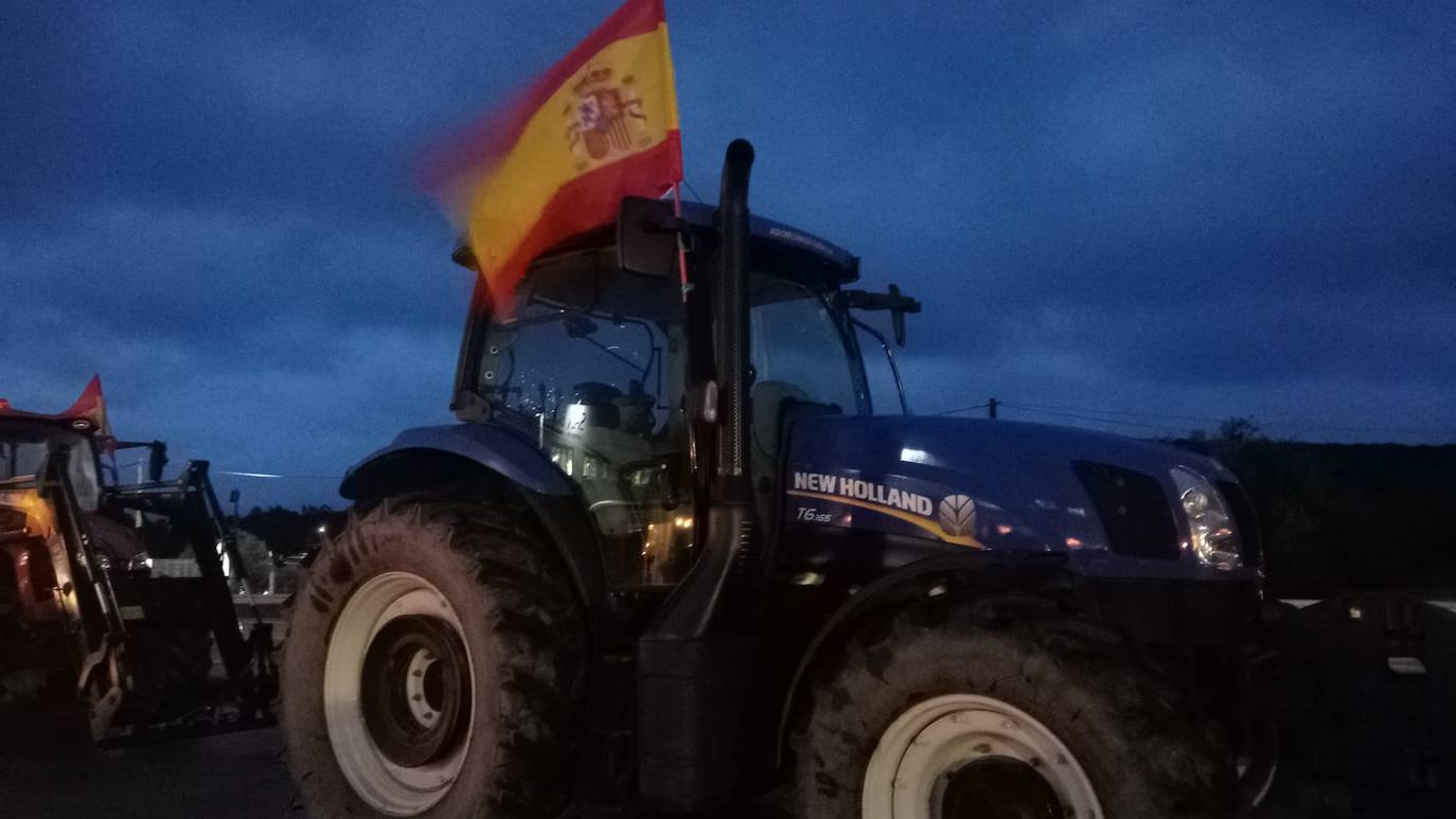 La N-521 ha registrado circulación irregular por la marcha lenta desde Valencia de Alcántara a la frontera de Portugal.