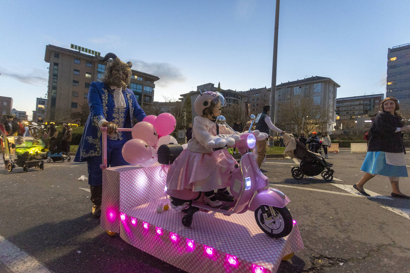 El desfile del Carnaval de Cáceres, en imágenes