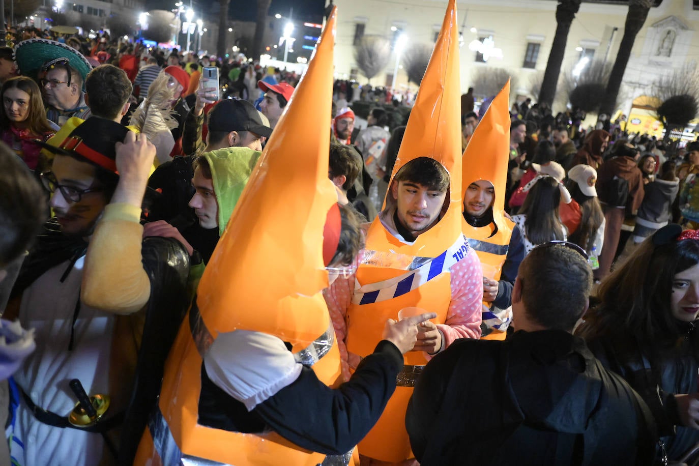 Lo mejor de la primera noche del Carnaval de Badajoz, en imágenes