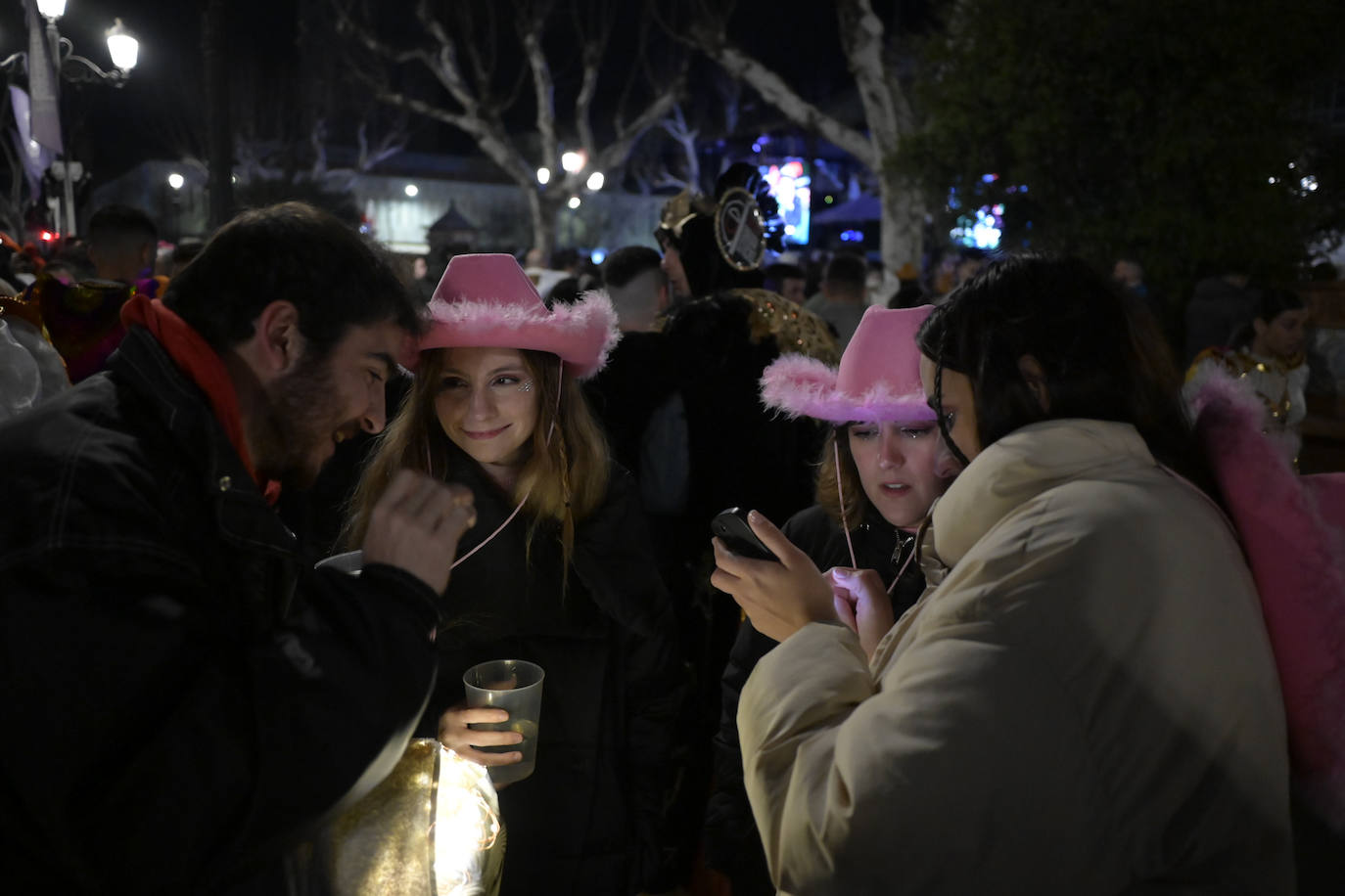 Lo mejor de la primera noche del Carnaval de Badajoz, en imágenes