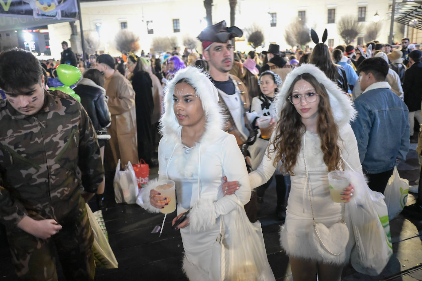 Lo mejor de la primera noche del Carnaval de Badajoz, en imágenes