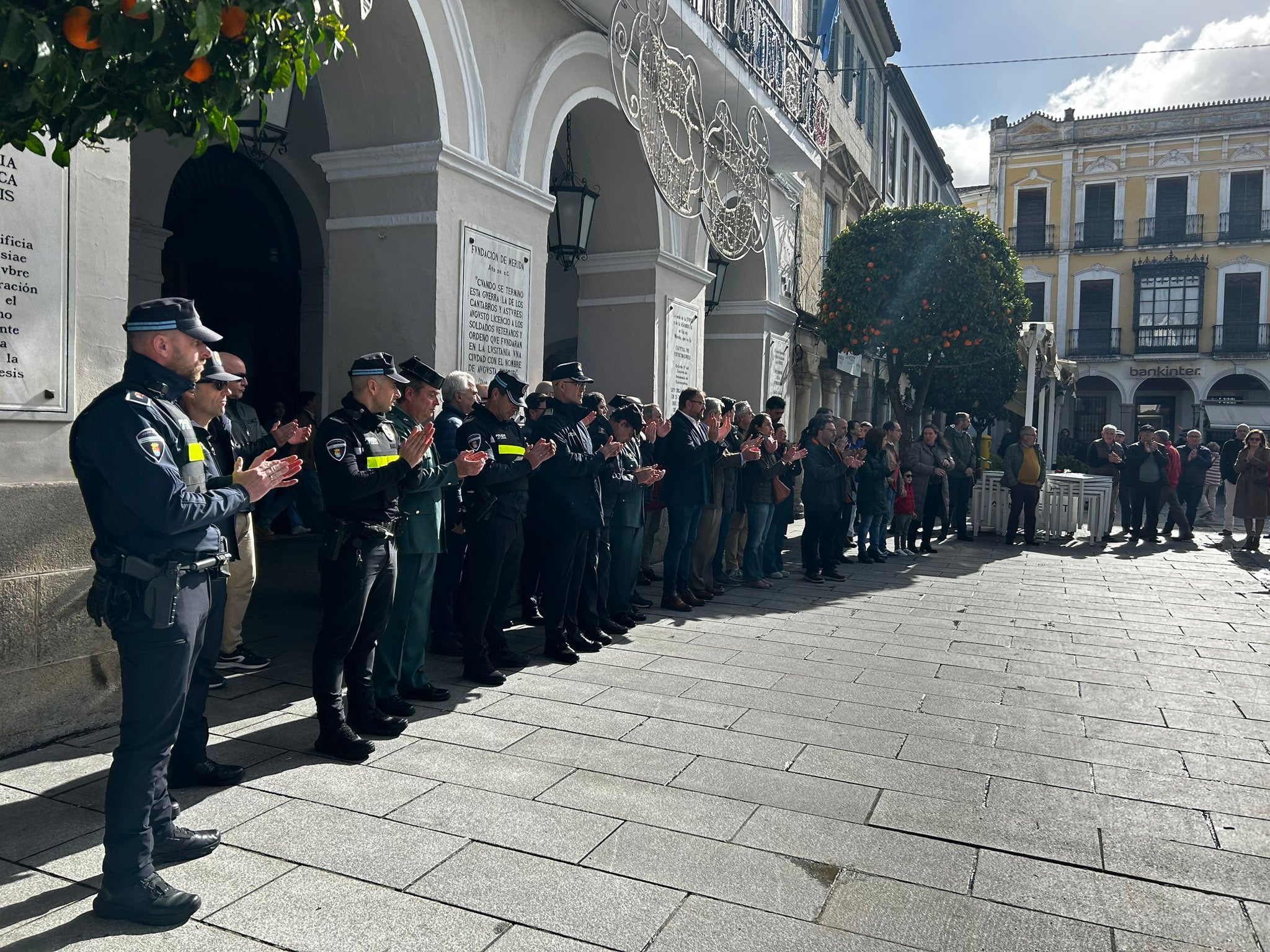 Minuto de silencio en Mérida.