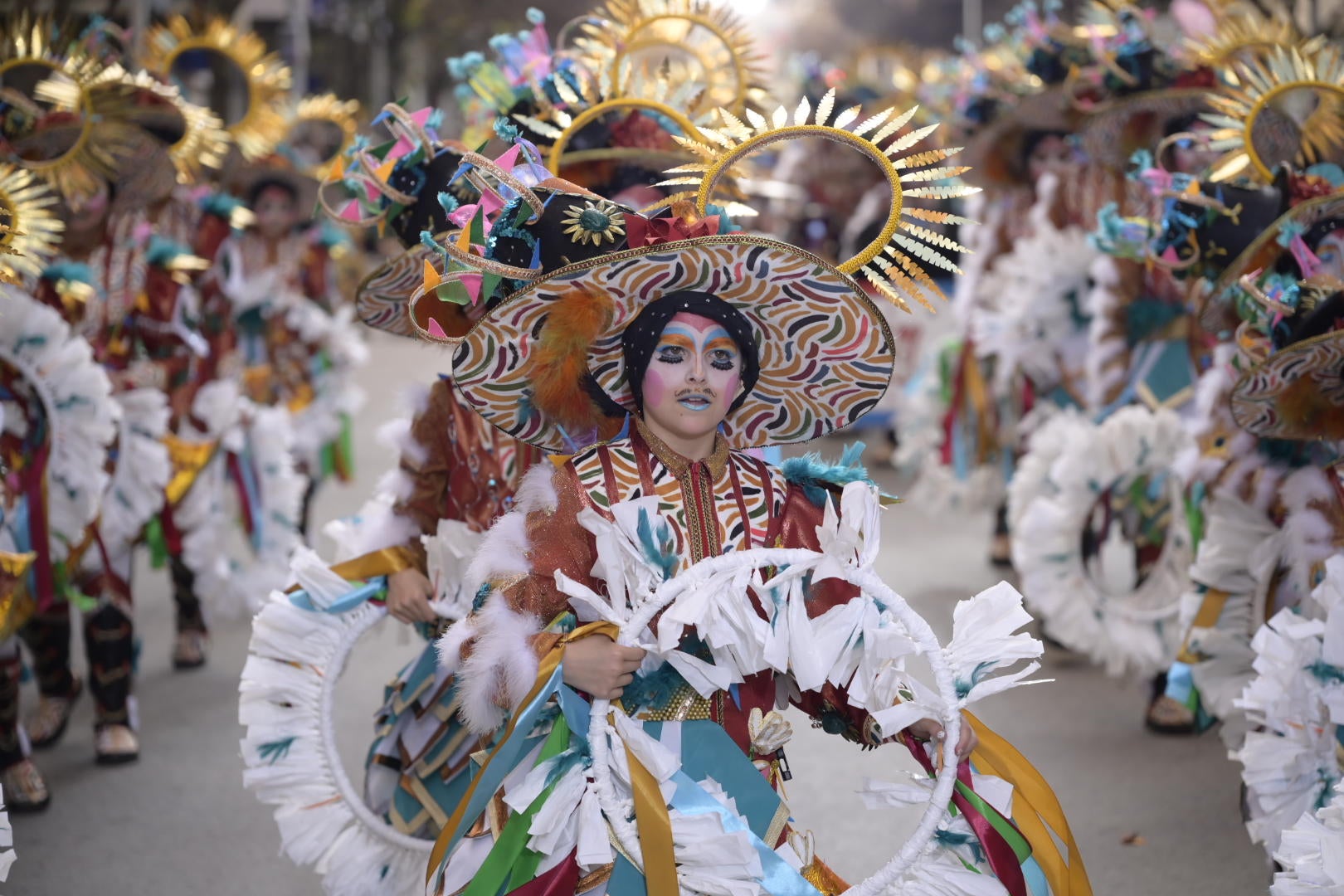 Las mejores imágenes del colorido desfile infantil del Carnaval de Badajoz 2024 (I)